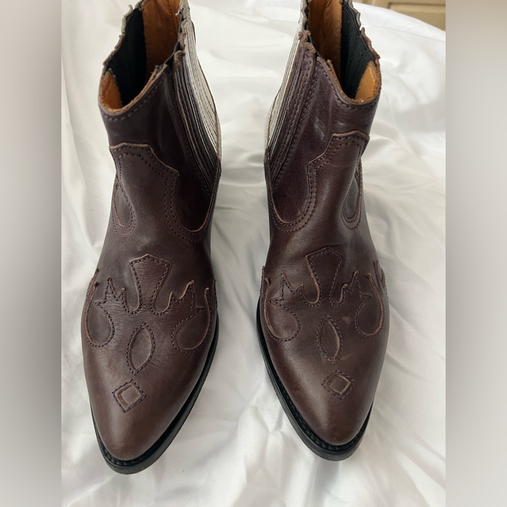 Golden Goose Women's AMANDA Western style booties, size 37, silver and chestnut - Picture 11 of 12